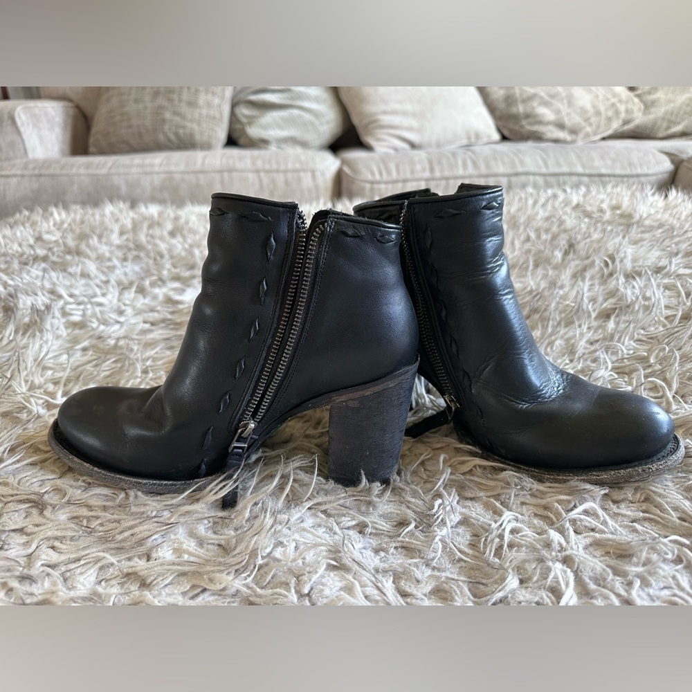 Lane booties size 8